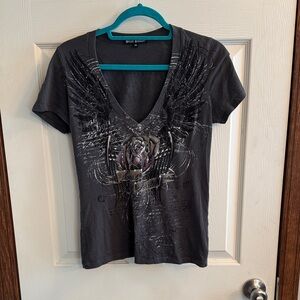 Y2K Brad Butter Dark Gray Winged Rose‎ Tee size Medium